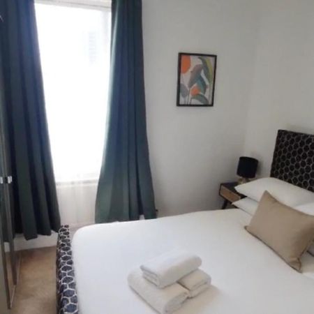 Charming Tower Bridge Apartment ลอนดอน ภายนอก รูปภาพ