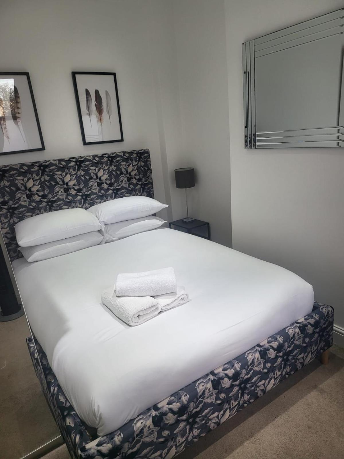 Charming Tower Bridge Apartment ลอนดอน ภายนอก รูปภาพ
