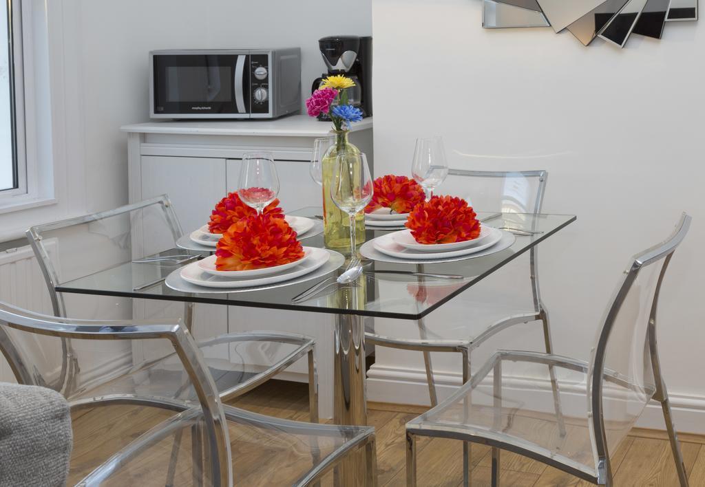 Charming Tower Bridge Apartment ลอนดอน ภายนอก รูปภาพ