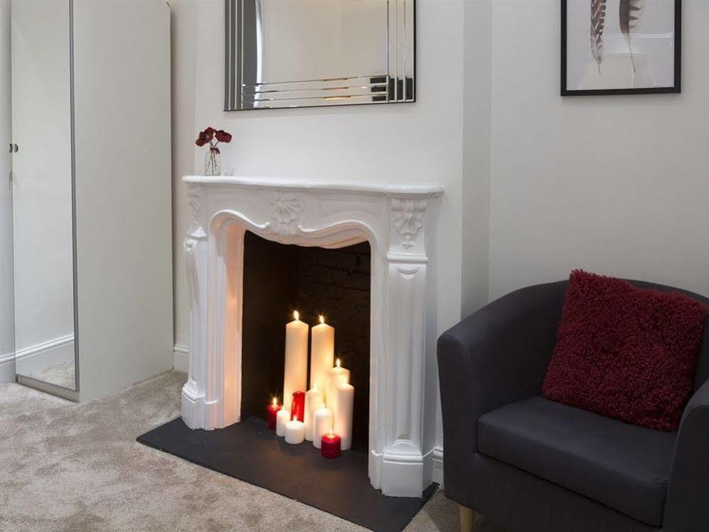 Charming Tower Bridge Apartment ลอนดอน ภายนอก รูปภาพ