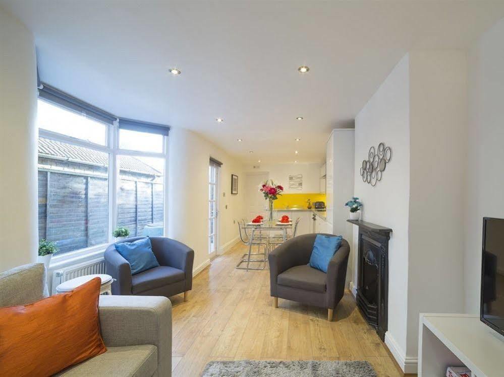 Charming Tower Bridge Apartment ลอนดอน ภายนอก รูปภาพ